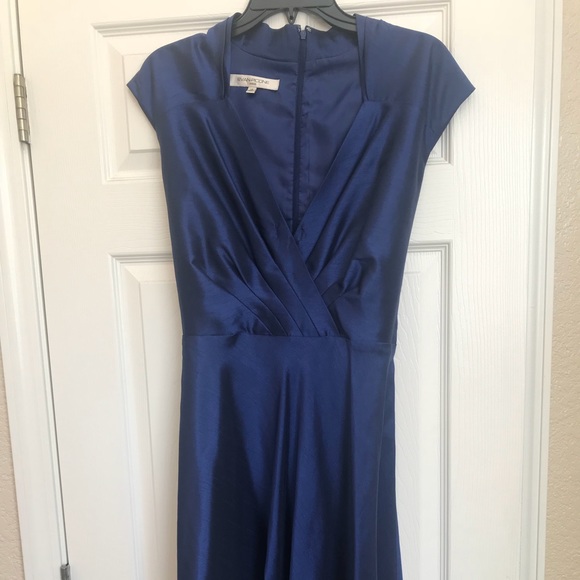 Beautiful blue cocktail dress - Picture 2 of 8